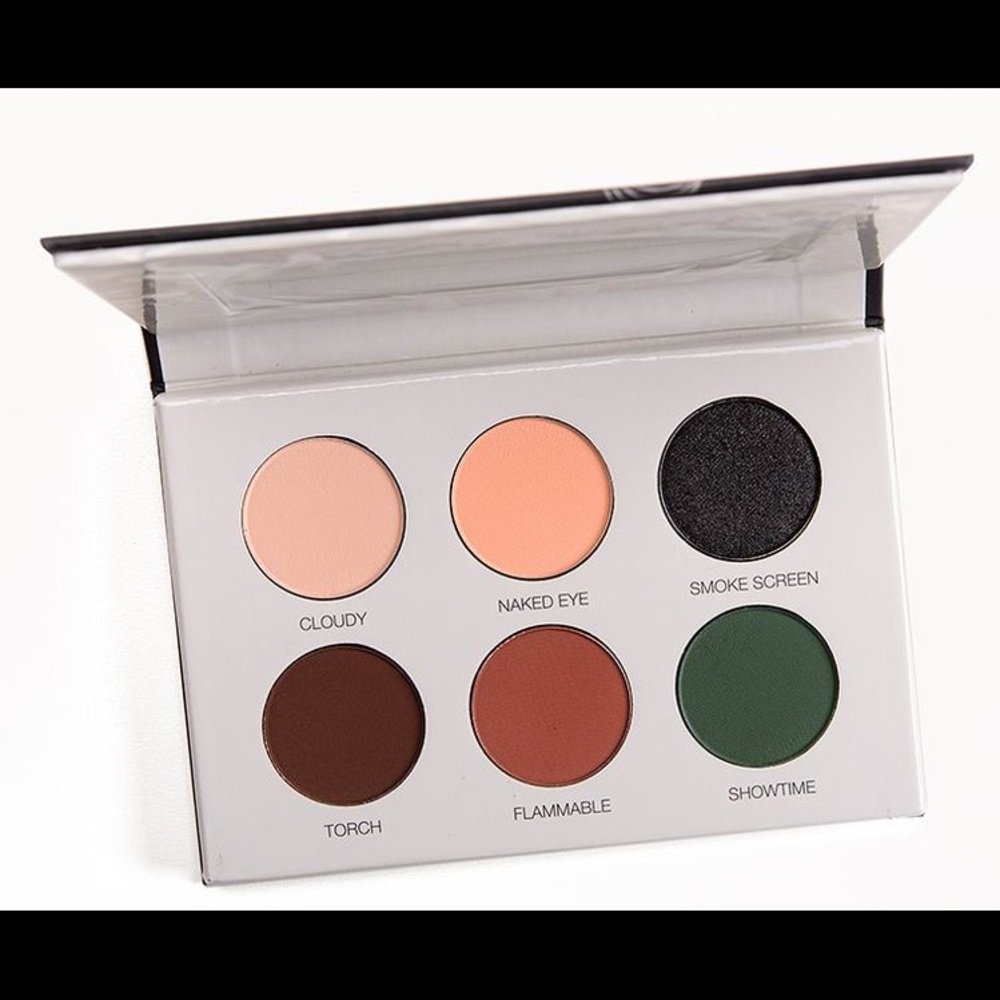 Coloured Raine Smoke Show